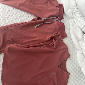 Figs Women's Scrub Set in Rust